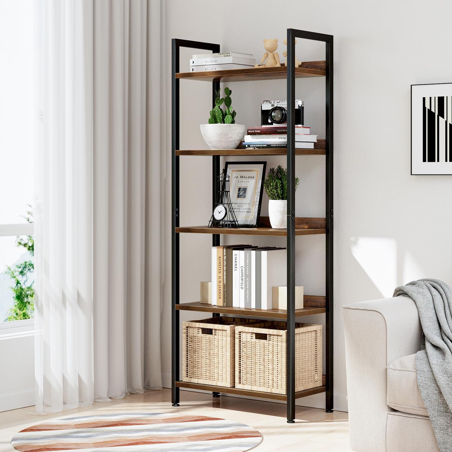 Spacious 5-Tier Open Storage Design
